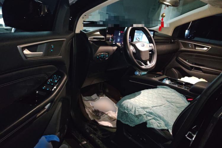 Used Ford Edge 2021 PLUS EcoBoost 245 Two-Wheel-Drive Platinum Edition 5 Seats
