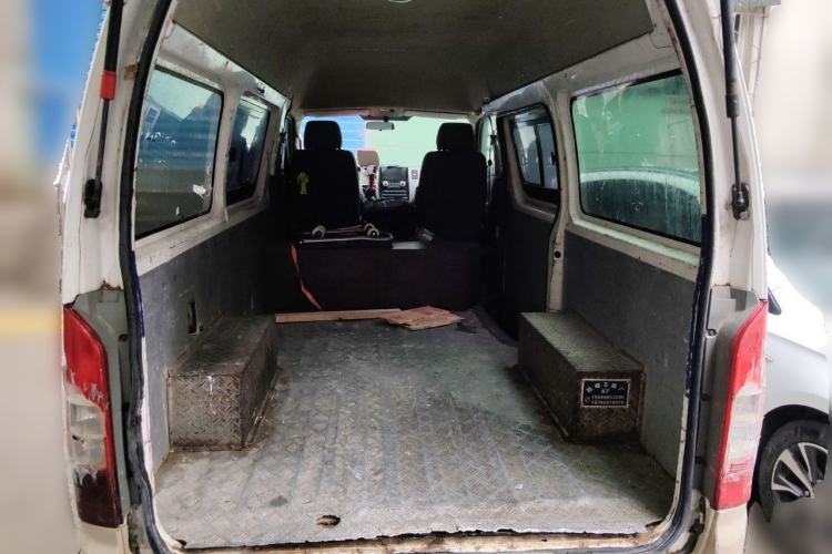 Used Foton Scenic G7 2017 2.0L Short-Wheelbase Commercial Van High Roof 6-Seater 4Q20M