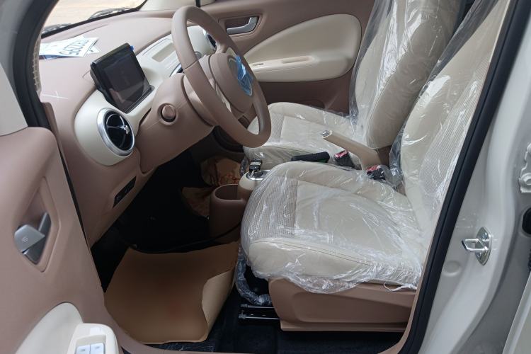 Used Wuling Hongguang MINIEV 2025 Four-Door Version Advanced Edition Left Front Seat