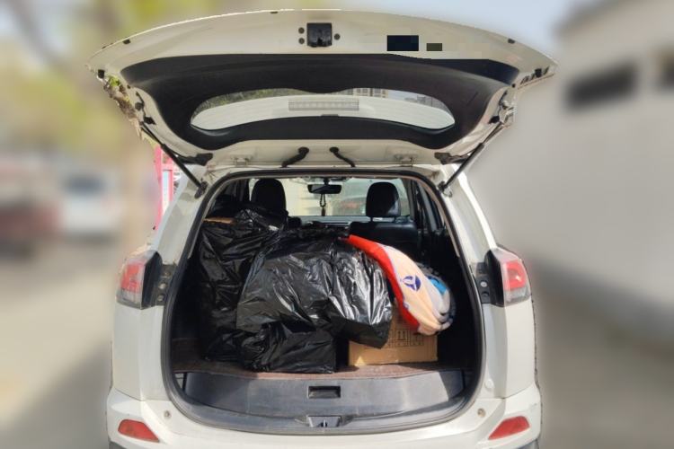 Used Toyota RAV4 2016 2.5L Automatic 4x4 Elite Edition Trunk