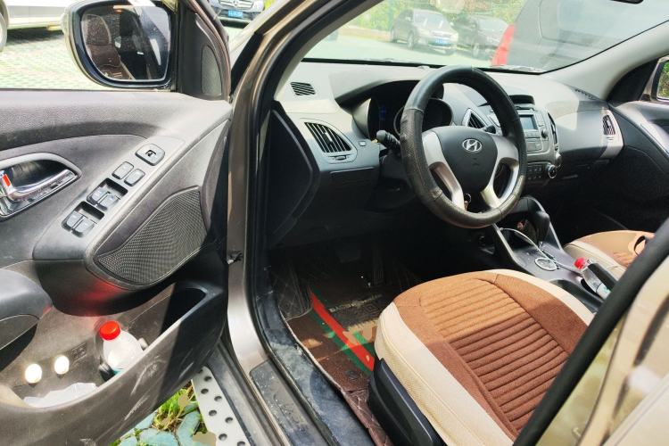 Used Hyundai ix35 2012 2.0L Automatic Two-Wheel Drive New Edition GL
