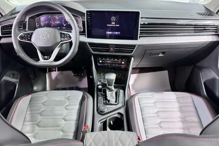 Used Volkswagen Tiguan L 2023 Facelift 380TSI Automatic All-Wheel Drive R-Line Flagship 7-Seater
