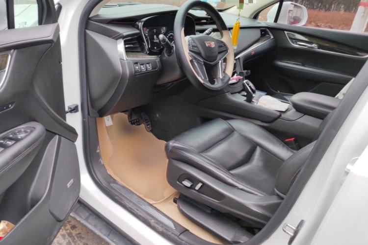 Used Cadillac XT5 2018 25T Luxury Model
