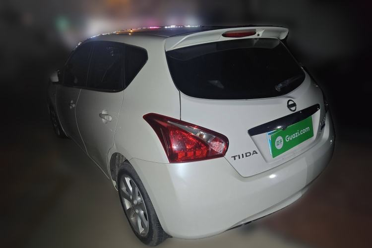 Used Nissan Tiida 2013 1.6L CVT Cool Cafe Edition
