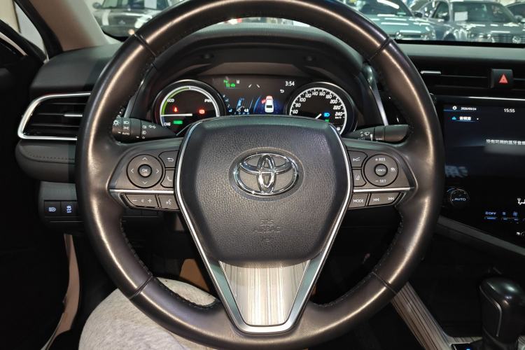 Used Toyota Camry 2019 Dual-Engine 2.5 HG Luxury Edition China V Standard Steering Wheel