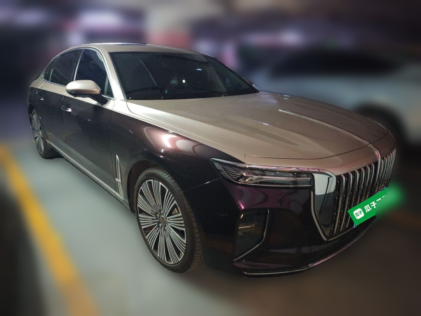 Hongqi H9 2025 2.0T Two-Wheel Drive Flagship Luxury Business Edition 5 Seats — снимка 3