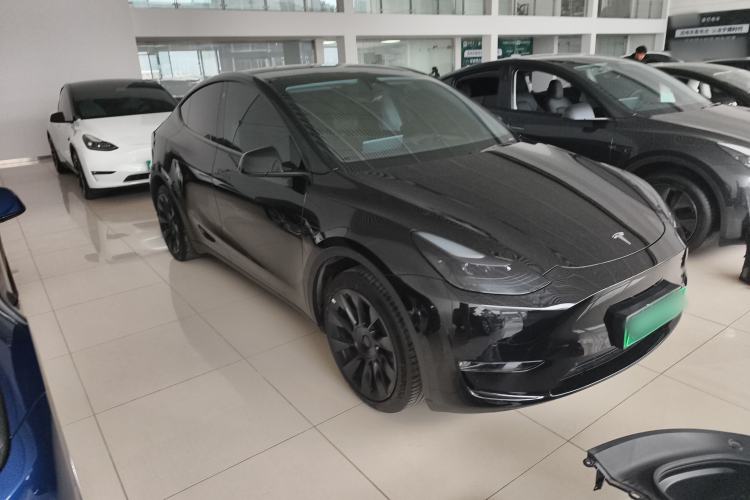 Used Tesla Model Y 2023 Long-Range All-Wheel-Drive Version