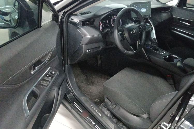 Used Toyota Venza 2023 2.0L CVT Two-Wheel Drive Luxury Edition
