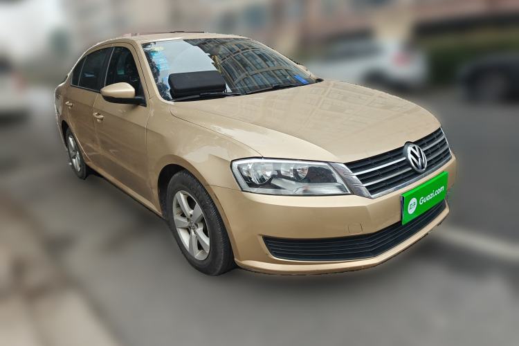 Used Volkswagen Lavida 2013 1.6L Automatic Fashion Edition Front Right 45 Deg