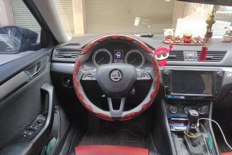 Used Skoda Superb 2018 TSI280 DSG Comfort Edition China V Standard Steering Wheel