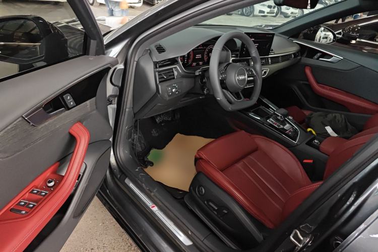 Used Audi A4L 2023 40 TFSI Luxury Dynamic Model Driver Seat