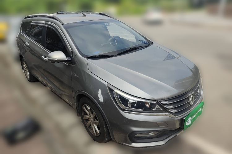 Used Baojun 310W 2017 1.5L Manual Fashion Model China V
