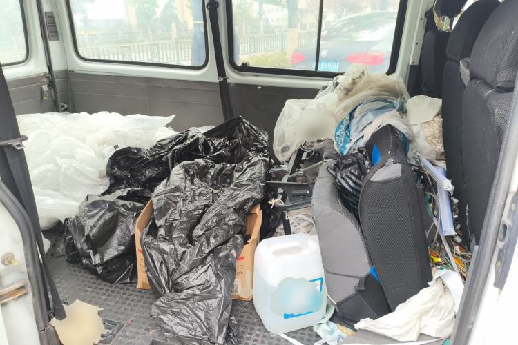 Used JMC Transit 2017 2.8T Commercial Version Short Wheelbase Mid-Roof 6/7/8-Seater JX493