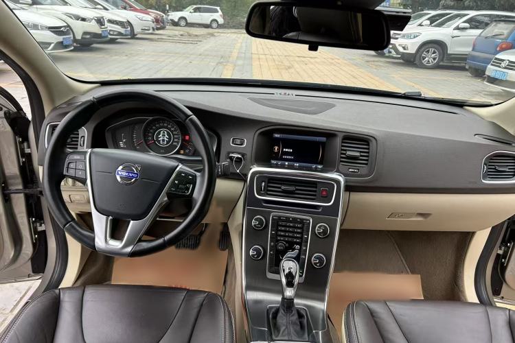 Used Volvo S60 2014 S60L 2.0T Zhiyuan Edition