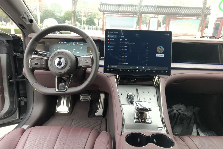 Used Denza Z9GT 2024 1100 Four-Wheel Drive Max Edition Center Console