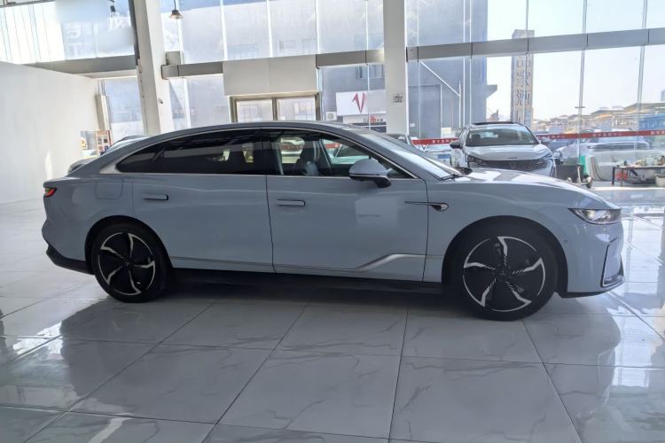 Used VOYAH PASSION 2023 Four-Wheel Drive Long-Range Version Exterior 3