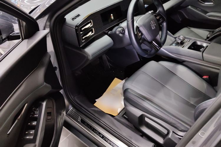 Used BYD Qin L 2024 DM-i 80KM Leading Model Driver Seat