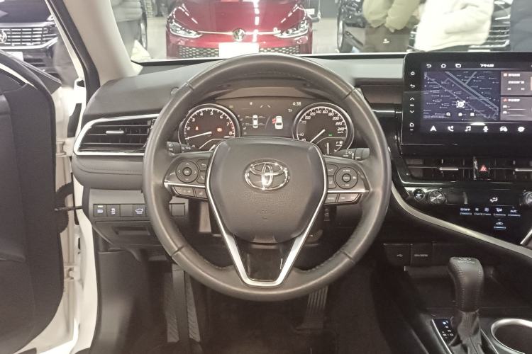 Used Toyota Camry 2023 2.0G Luxury Edition
