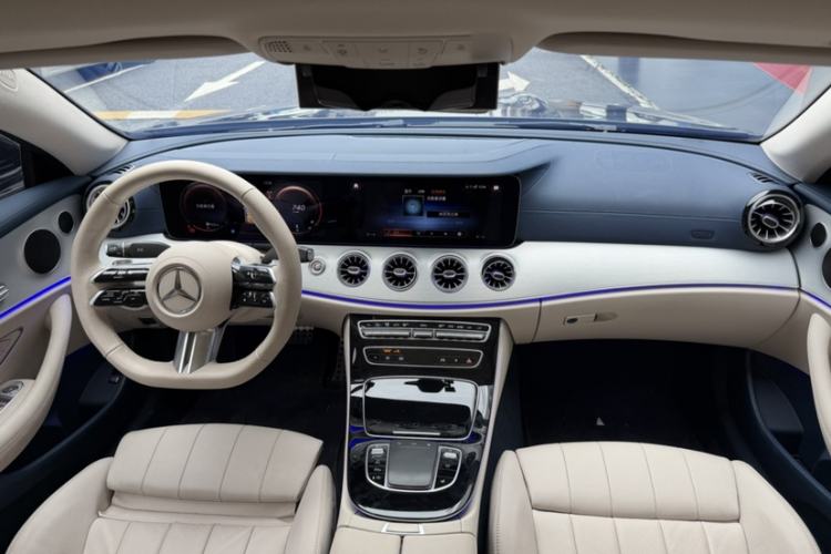 Used Mercedes-Benz E-Class 2023 E 260 Coupe Interior 1