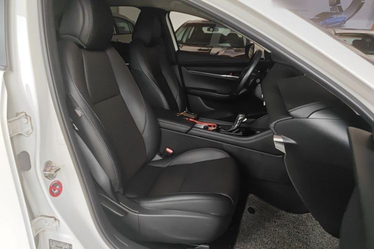 Used Mazda 3 Axela 2021 2.0L Automatic Zhiyao Edition Right Front Seat