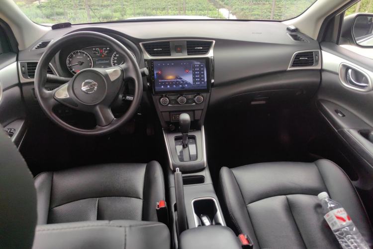 Used Nissan Sylphy 2021 Classic 1.6XE CVT Comfort Edition Center Console