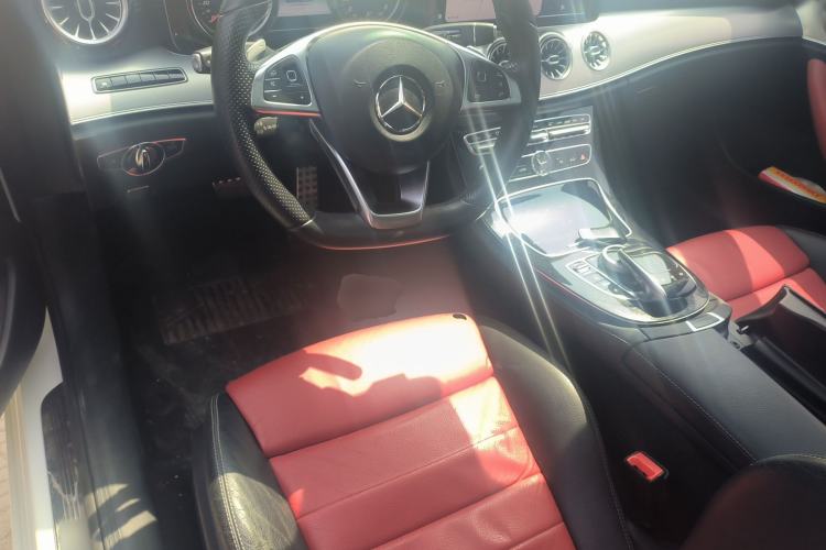 Used Mercedes-Benz E-Class 2017 E 300 Coupe Center Console