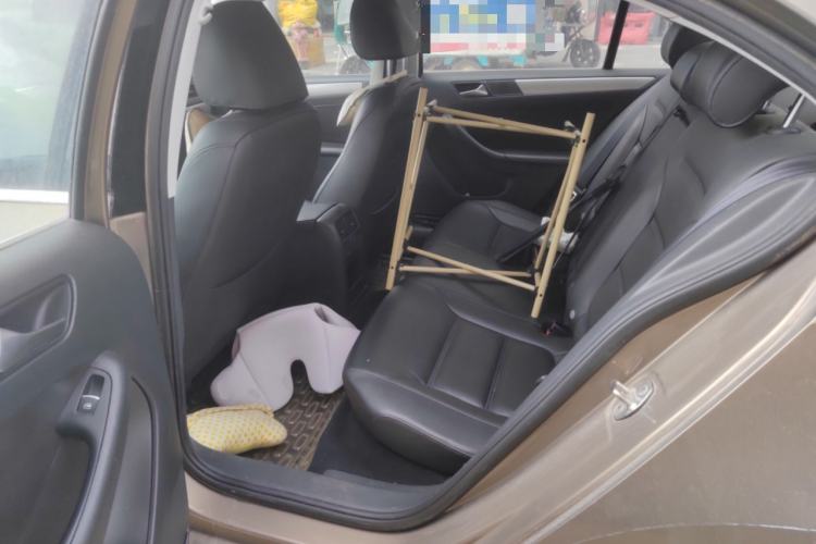 Used Volkswagen Sagitar 2012 1.6L Manual Comfort Model