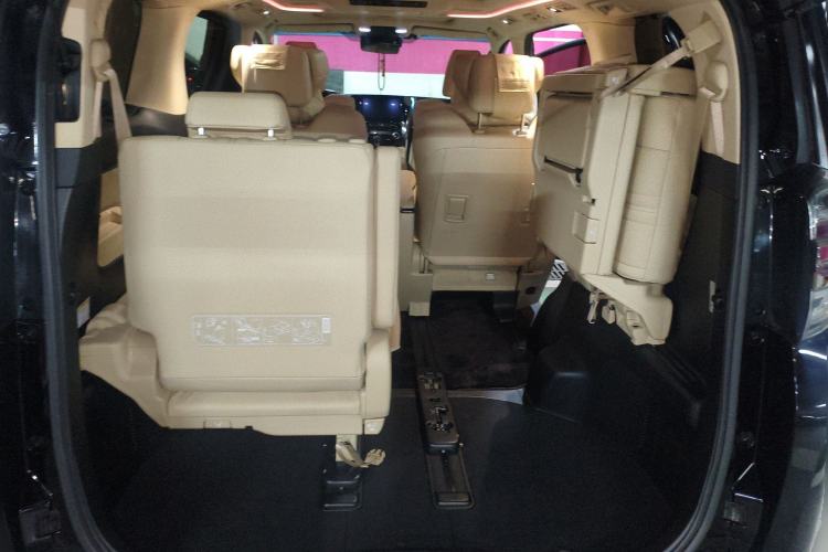 Used Toyota Vellfire 2021 Crown Dual-Engine 2.5L HV Supreme Edition Trunk