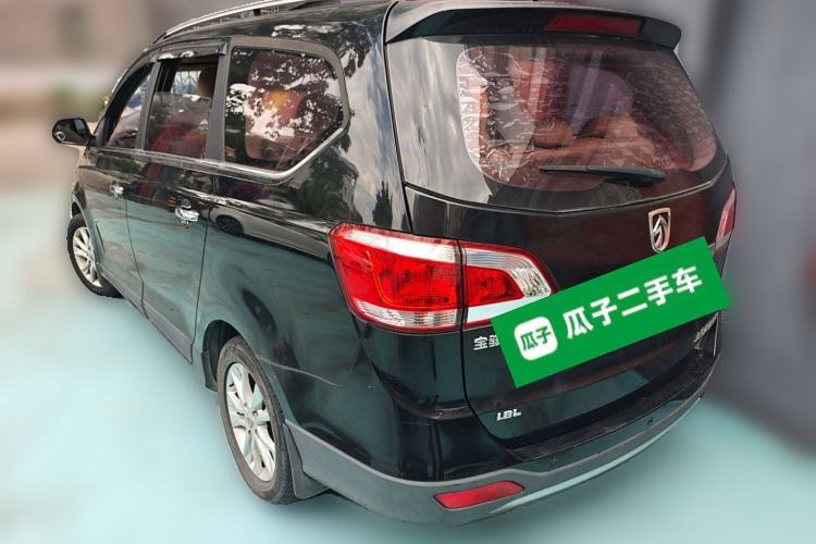 Used Baojun 730 2015 1.8L Manual Luxury Navigation ESP Version 7-seater
