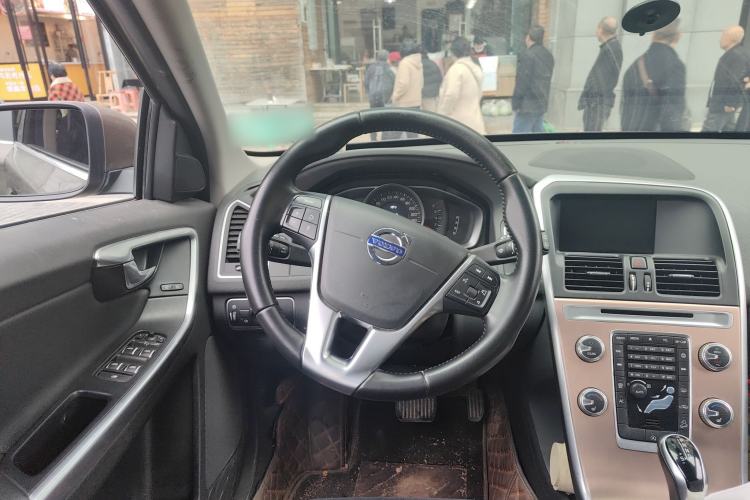 Used Volvo XC60 2017 T5 AWD Smart Upgrade Model