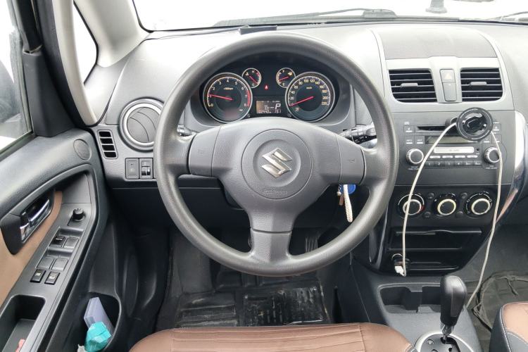 Used Suzuki SX4 2013 1.6L Automatic CoolRide Model Steering Wheel