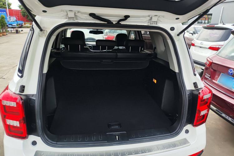 Used GAC Trumpchi GS7 2017 280T Two-Wheel Drive Luxury Model
