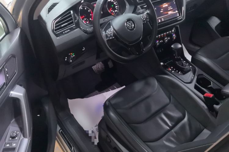 Used Volkswagen Tiguan L 2019 330TSI Automatic Two-Wheel Drive Smart Luxury Version China VI Standard
