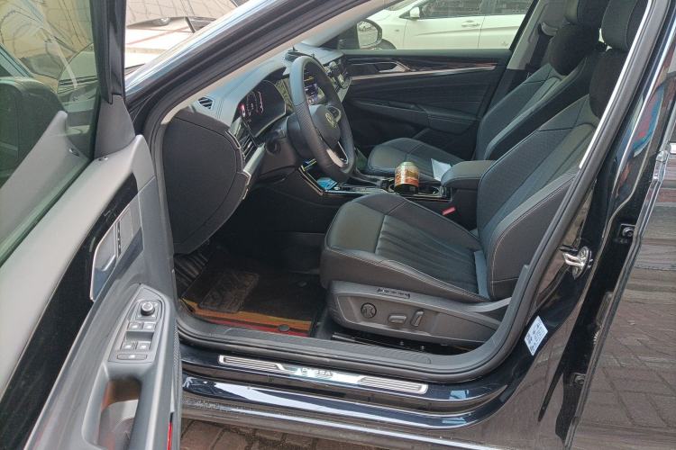 Used Volkswagen Passat 2025 Premium Version 380TSI Dragon Edition Driver Seat