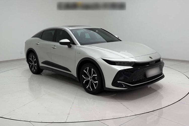 Used Toyota Crown 2023 2.5L SportCross HEV Two-Wheel Drive Prestige Edition