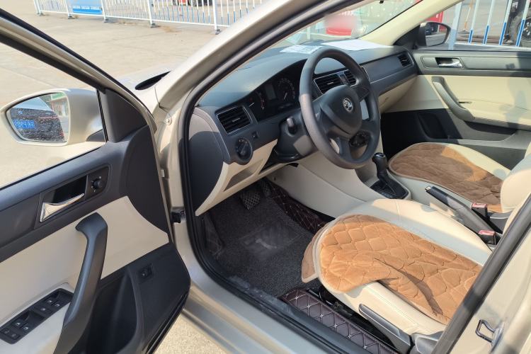 Used Skoda Rapid 2013 1.6L Automatic Smart Selection Model