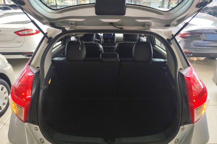 Used Toyota YARiS L Zhi Xuan 2015 1.5E Automatic Charm Edition