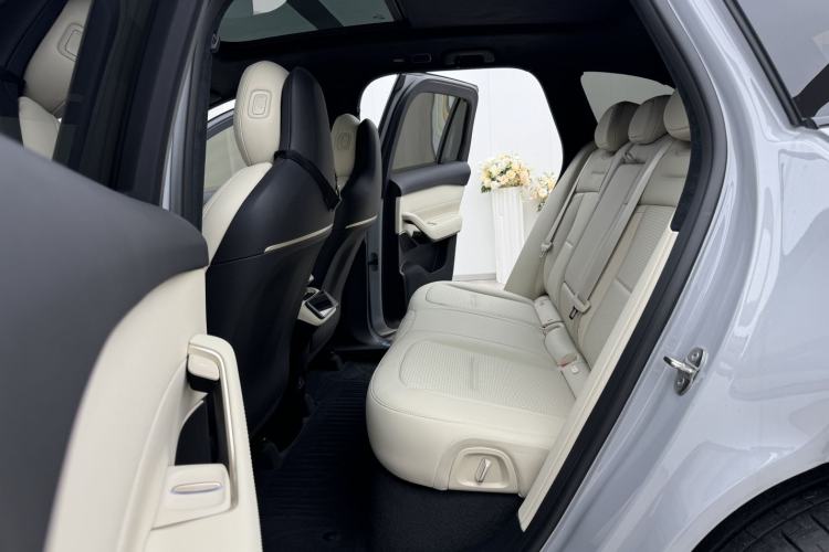 Used Nio ES6 2024 75 kWh
