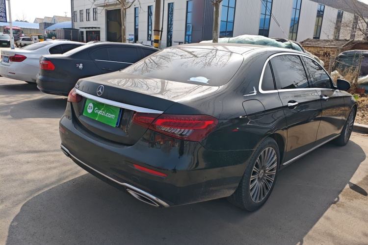 Used Mercedes-Benz E-Class 2017 E 300 L Sporty and Stylish Model
