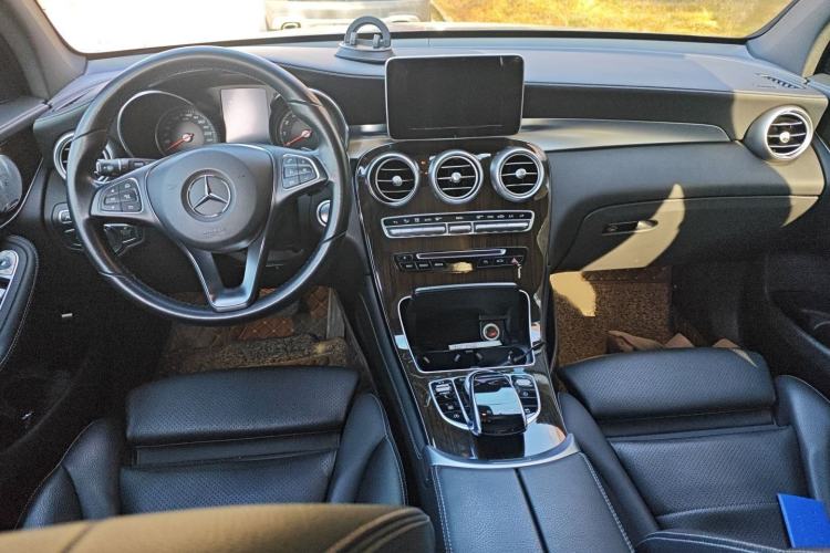 Used Mercedes-Benz GLC 2017 GLC 260 4MATIC Luxury Model
