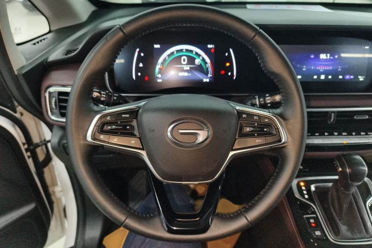 Used GAC Trumpchi M6 2023 PRO 270T DCT Luxury Edition Steering Wheel