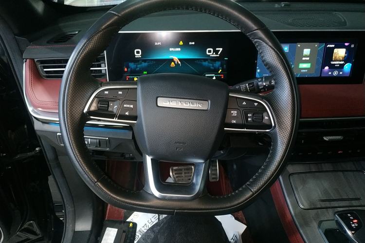 Used JETOUR X70 PLUS 2023 1.5T DCT Brave PLUS 5-Seater
