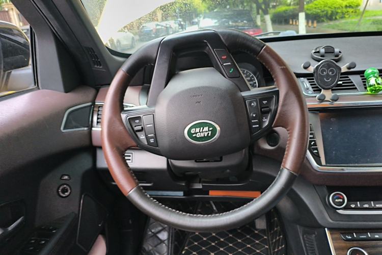 Used Land X7 2015 2.0T Panoramic Prestige Edition