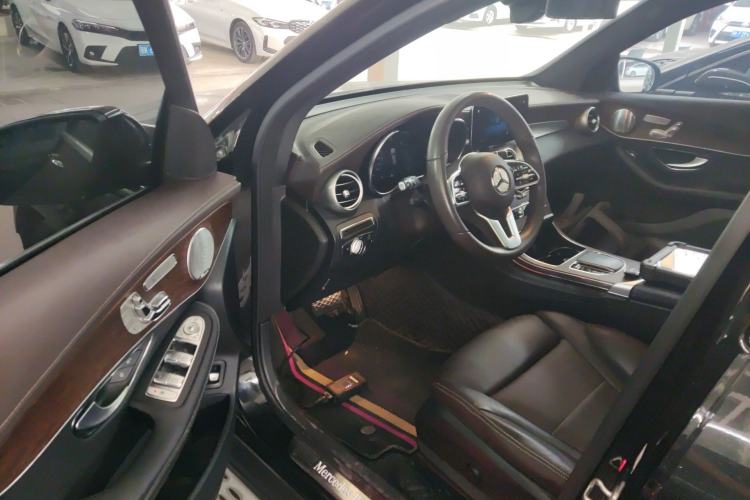 Used Mercedes-Benz GLC 2020 Facelift GLC 300 L 4MATIC Dynamic Edition
