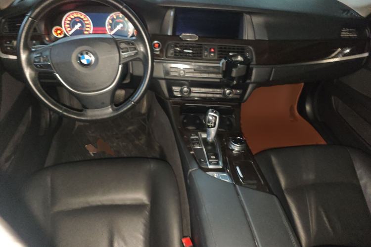 Used BMW 5 Series 2013 530Li Leading Model