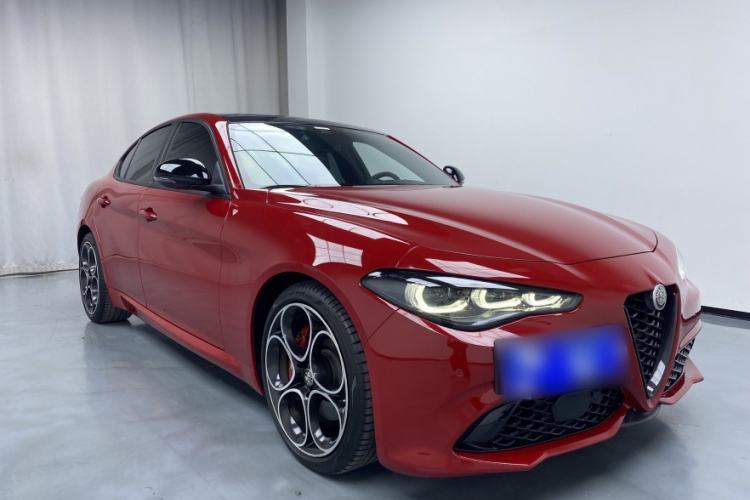 Used Alfa Romeo Giulia 2023 2.0T 280HP Longitudinal Engine Version
