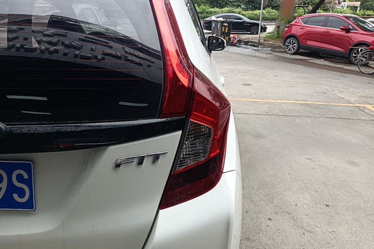 Used Honda Fit 2016 1.5L LX CVT Comfort Model
