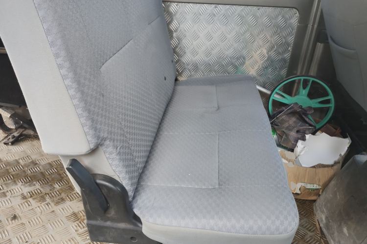 Used Jinbei Hiace King 2021 2.0L City Transport King Series Express Model Standard Top 6-Seater 1TZS Left Rear Seat