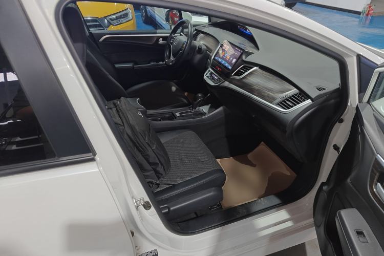 Used Honda Jade 2017 1.8L automatic Comfort version 5 seats