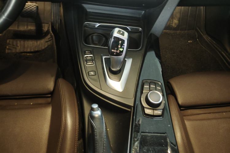 Used BMW 3 Series 2018 320Li Fashion Model Gear Lever